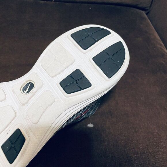 Nike Nike Lunar Flyknit Chukka 554969-001 Wolf Grey Red Size 9.5 US 43 EUR 8.5 - Picture 10 of 13